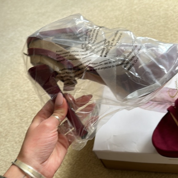 BRAND NEW Jessica Simpson heels - Picture 4 of 5